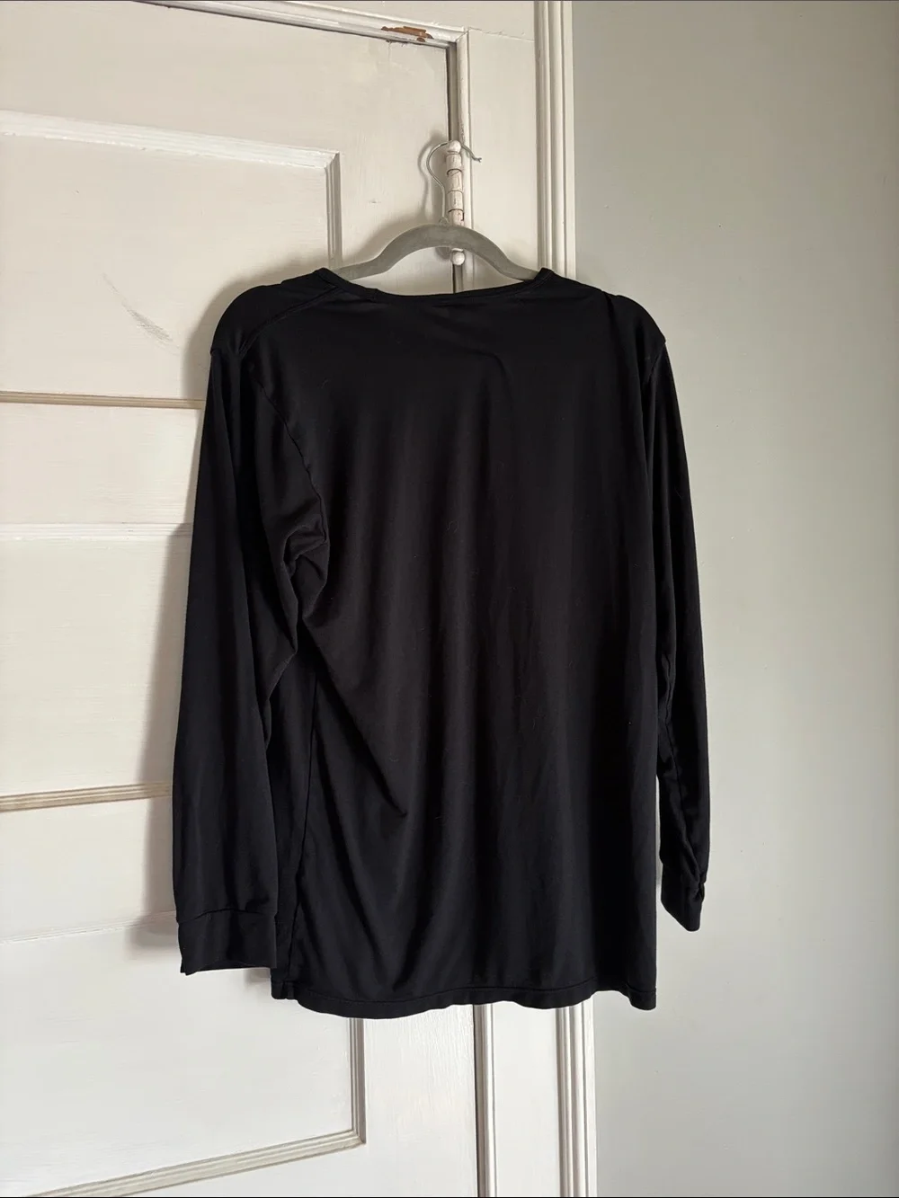 Uniqlo Black Longsleeve Tee